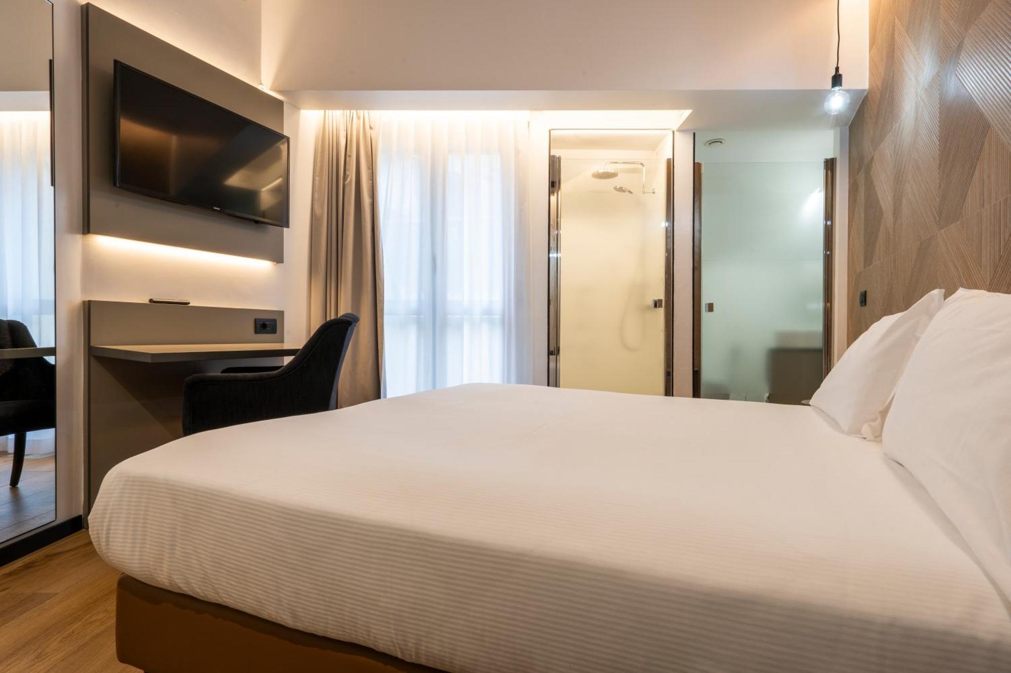 London Hotel, Milan